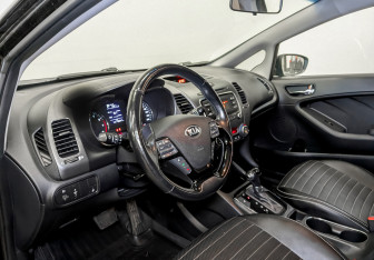 Подержанный автомобиль Kia Cerato Sedan 2019 года (16 фото)