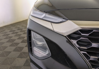 Подержанный автомобиль Hyundai Santa Fe 2018 года (17 фото)