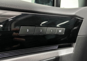 Подержанный автомобиль Volkswagen Touareg 2021 года (17 фото)