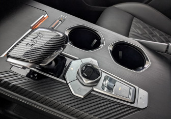 Подержанный автомобиль Changan UNI-K 2023 года (21 фото)