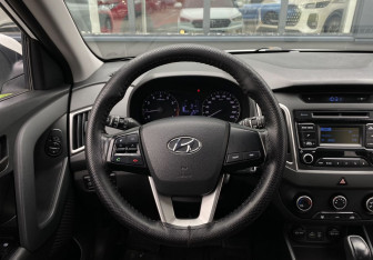 Подержанный автомобиль Hyundai Creta 2019 года (14 фото)