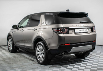 Подержанный автомобиль Land Rover Discovery Sport 2017 года (7 фото)