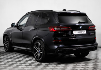 Подержанный автомобиль BMW X5 2019 года (7 фото)