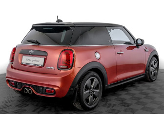Подержанный автомобиль MINI Hatch 2020 года (5 фото)