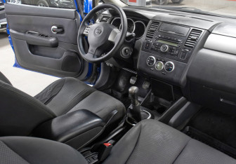 Подержанный автомобиль Nissan Tiida Hatchback 2007 года (11 фото)