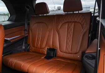 Подержанный автомобиль BMW X7 2019 года (18 фото)