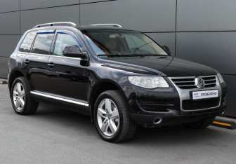 Подержанный автомобиль Volkswagen Touareg 2008 года (3 фото)