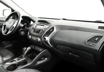 Подержанный автомобиль Hyundai Tucson 2010 года (5 фото)