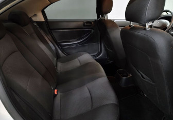 Подержанный автомобиль ГАЗ Volga Siber 2010 года (15 фото)