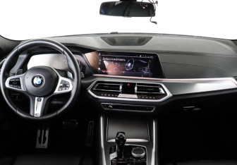 Подержанный автомобиль BMW X6 2021 года (11 фото)