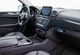 Подержанный автомобиль Mercedes-Benz GLE 2016 года (10 фото)