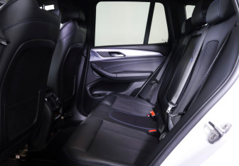 Подержанный автомобиль BMW X3 2020 года (11 фото)