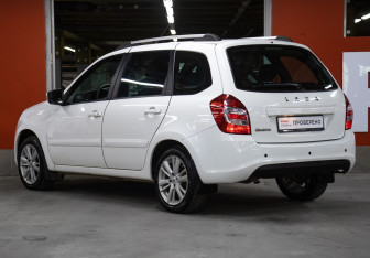 Подержанный автомобиль LADA (ВАЗ) Granta Wagon 2019 года (7 фото)