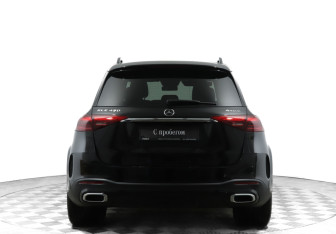 Подержанный автомобиль Mercedes-Benz GLE 2025 года (6 фото)