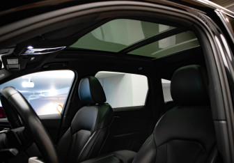 Подержанный автомобиль Audi Q7 2017 года (27 фото)