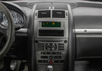 Подержанный автомобиль Peugeot 407 Sedan 2006 года (14 фото)