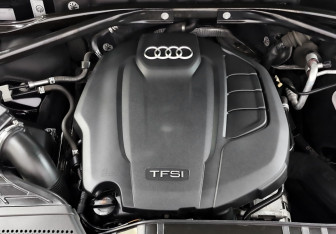 Подержанный автомобиль Audi Q5 2013 года (9 фото)