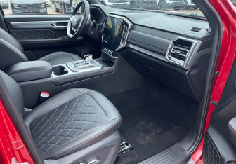 Подержанный автомобиль JAC T9 2024 года (10 фото)