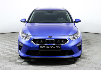 Подержанный автомобиль Kia Ceed Wagon 2021 года (2 фото)