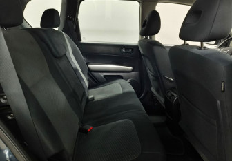 Подержанный автомобиль Nissan X-Trail 2012 года (12 фото)