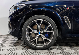 Подержанный автомобиль BMW X5 2019 года (22 фото)