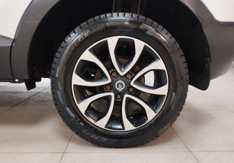 Подержанный автомобиль Renault Kaptur 2019 года (9 фото)