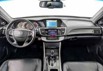 Подержанный автомобиль Honda Accord Sedan 2013 года (14 фото)