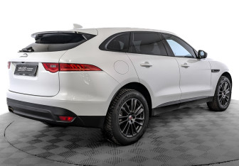 Подержанный автомобиль Jaguar F-Pace 2017 года (5 фото)