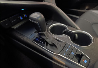 Подержанный автомобиль Toyota Camry Sedan 2022 года (19 фото)