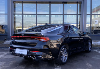 Подержанный автомобиль Kia K5 2020 года (8 фото)