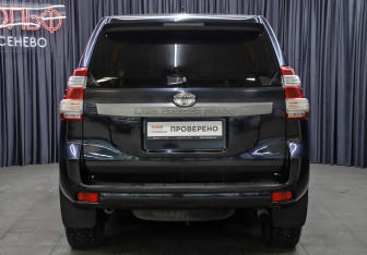 Подержанный автомобиль Toyota Land Cruiser Prado 2017 года (6 фото)
