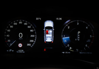 Подержанный автомобиль Volvo XC60 2019 года (17 фото)