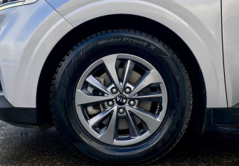 Подержанный автомобиль Kia Carnival 2021 года (9 фото)