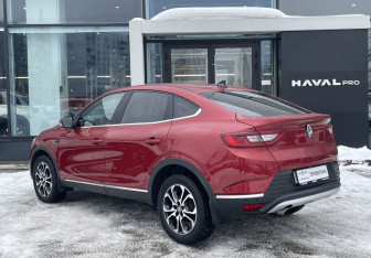 Подержанный автомобиль Renault Arkana 2019 года (7 фото)