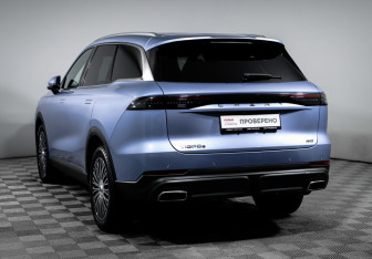 Подержанный автомобиль Chery Tiggo 9 2024 года (7 фото)