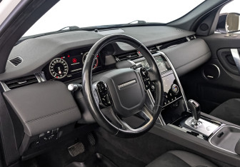 Подержанный автомобиль Land Rover Discovery Sport 2020 года (15 фото)