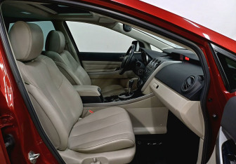 Подержанный автомобиль Mazda CX-7 2011 года (23 фото)