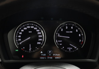 Подержанный автомобиль BMW X2 2020 года (13 фото)