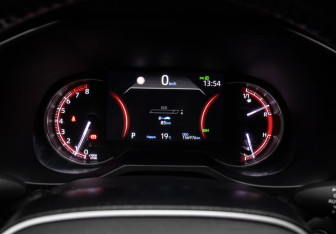 Подержанный автомобиль Toyota RAV4 2020 года (13 фото)