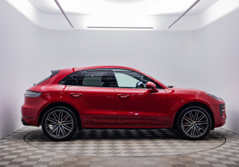 Подержанный автомобиль Porsche Macan 2021 года (4 фото)
