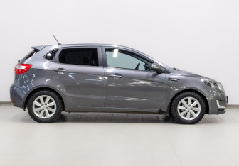 Подержанный автомобиль Kia Rio Hatchback 2012 года (4 фото)