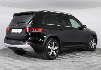 Подержанный автомобиль Mercedes-Benz GLB 2021 года (5 фото)