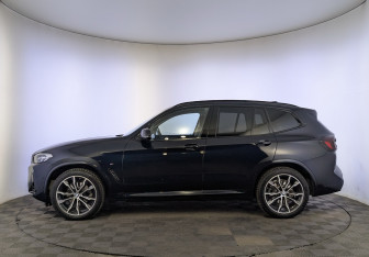 Подержанный автомобиль BMW X3 2024 года (8 фото)