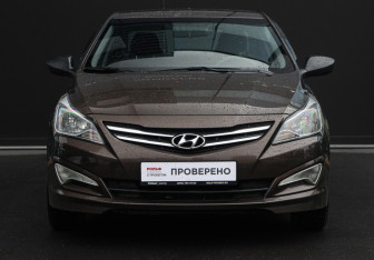 Подержанный автомобиль Hyundai Solaris Sedan 2015 года (2 фото)