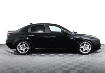 Подержанный автомобиль Alfa Romeo 159 Sedan 2007 года (4 фото)