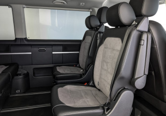 Подержанный автомобиль Volkswagen Multivan 2021 года (18 фото)