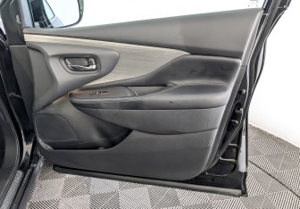 Подержанный автомобиль Nissan Murano Suv 2019 года (26 фото)