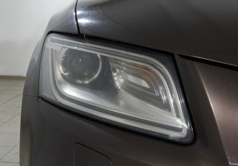 Подержанный автомобиль Audi Q5 2013 года (11 фото)