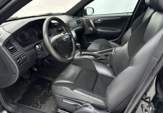 Подержанный автомобиль Volvo S60 2008 года (9 фото)