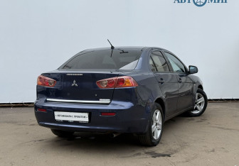 Подержанный автомобиль Mitsubishi Lancer Sedan 2008 года (5 фото)